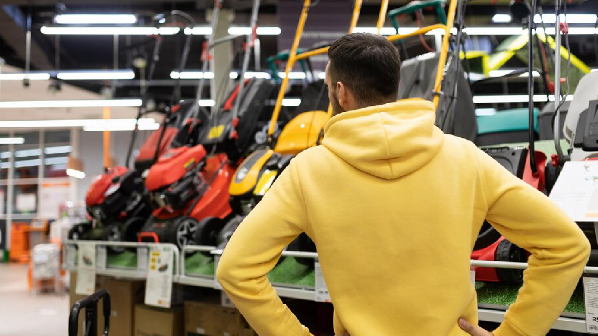 hoodies-manufacturing-usa-2024